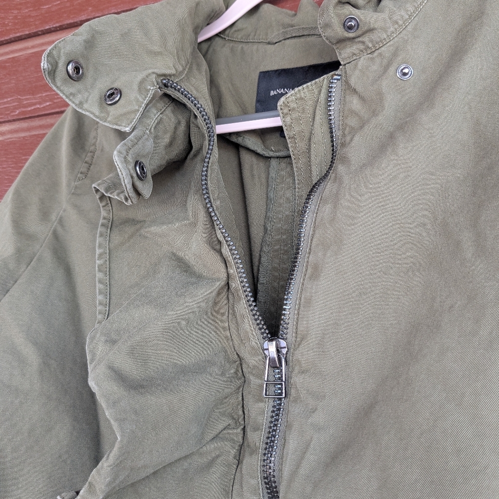 🖖 Banana Republic 🖖 Ruffle Utility Jacket - Picture 3 of 9